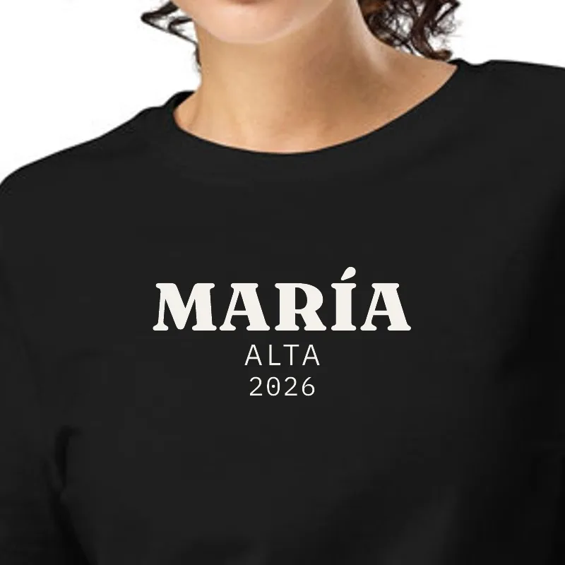 Dona amb samarreta negra, enquadrament al segell: MARIA · ALTA