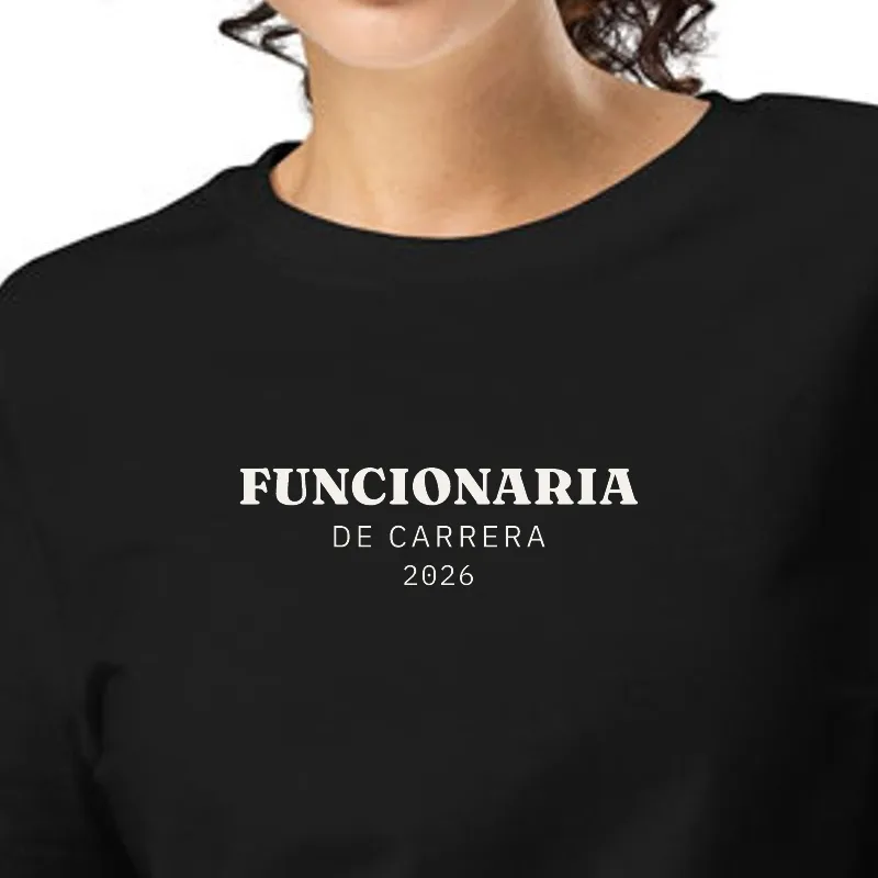 Dona amb samarreta negra, enquadrament al segell: FUNCIONÀRIA · DE CARRERA